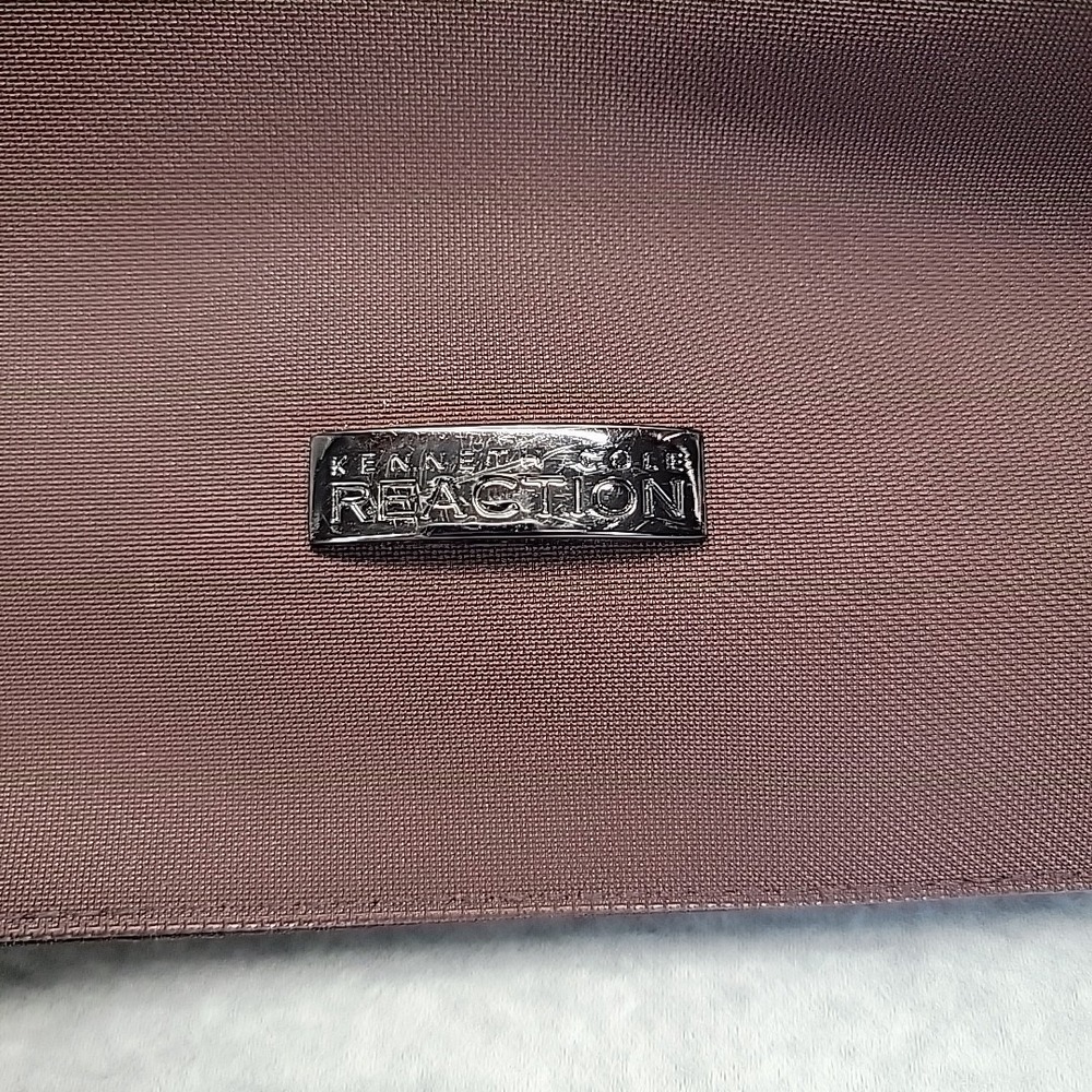 Kenneth Cole Reaction crossbody bag Brown with Small‎ Purse - Picture 2 of 16